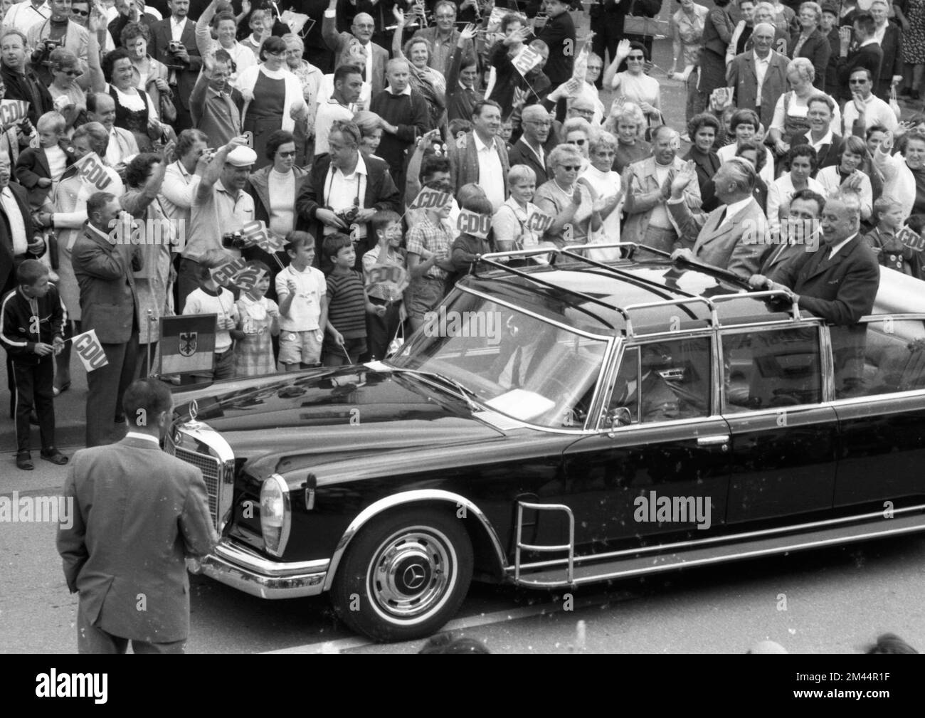 Bundeskanzler Kiesinger im Jahr 1969 den Wahlkampf