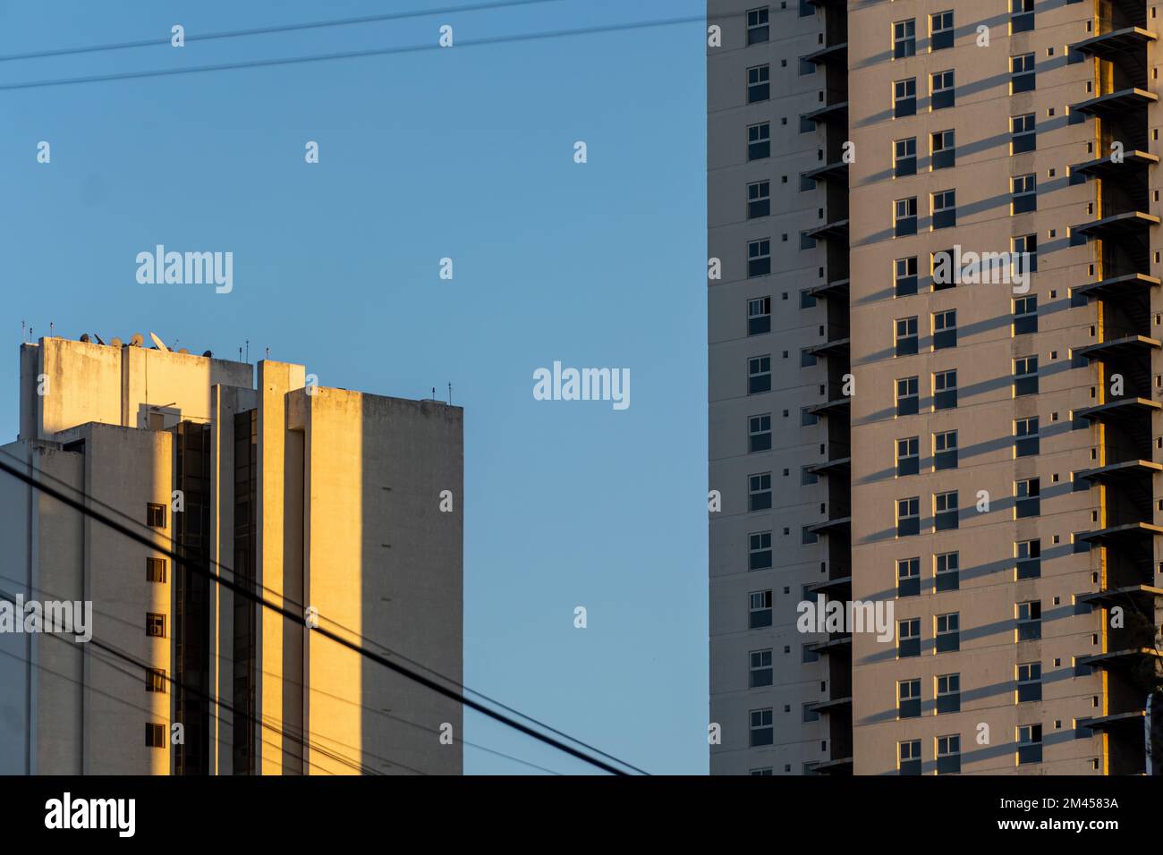 Das Wohnhaus-Wohngebiet in der überfüllten Hauptstadt von guadalajara Stockfoto