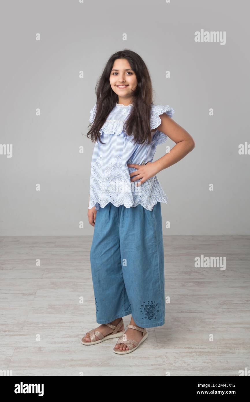 Porträt eines jungen arabischen Mädchens. Stockfoto