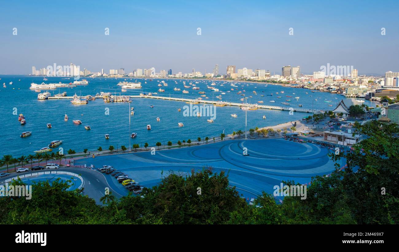 Skyline von Pattaya vom Aussichtspunkt Pattaya Thailand Dezember 2022 Stockfoto