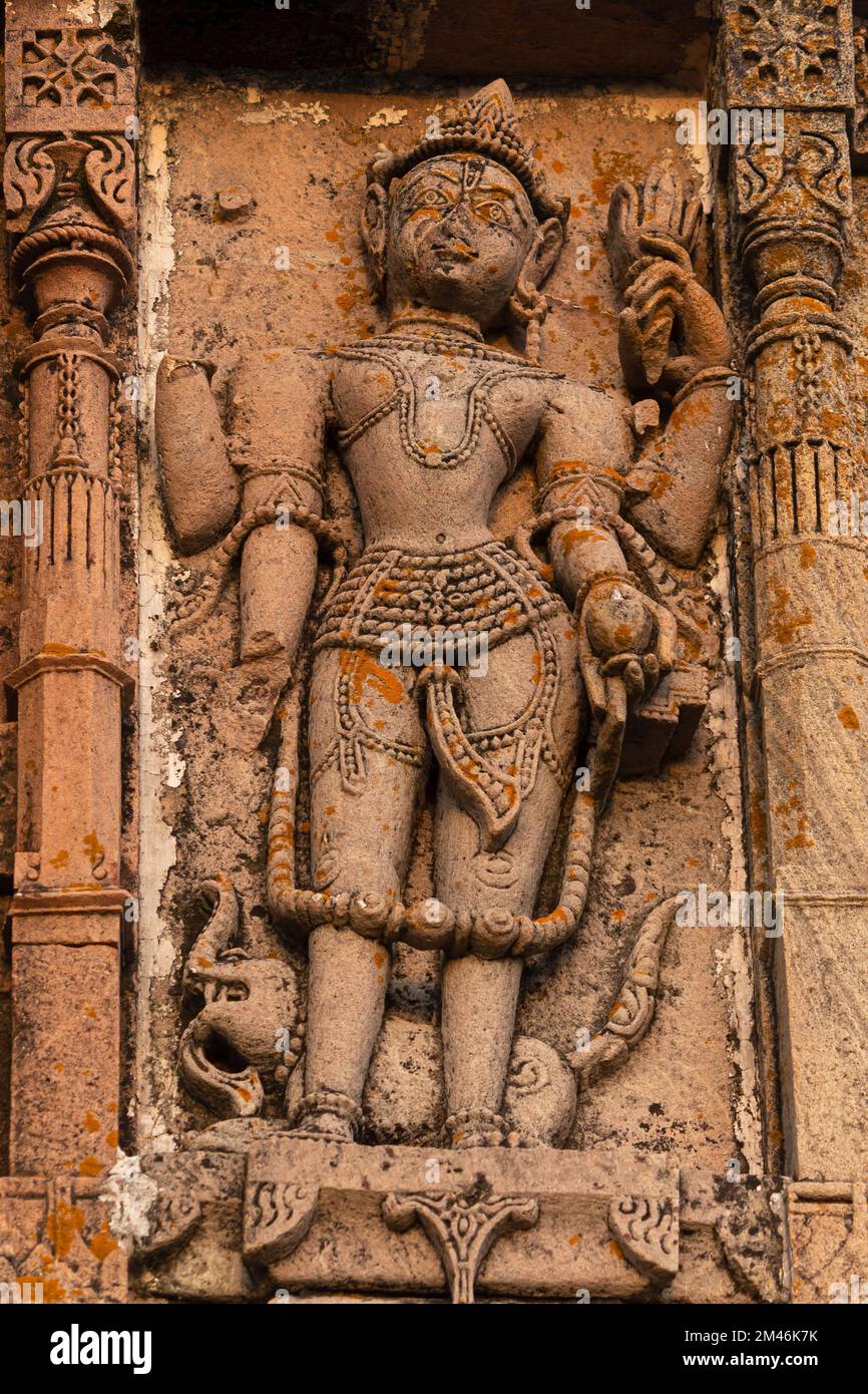 Skulptur des hinduistischen Gottes auf Ranmal Choki, Idar Fort, Sabarkantha, Gujarat, Indien. Stockfoto