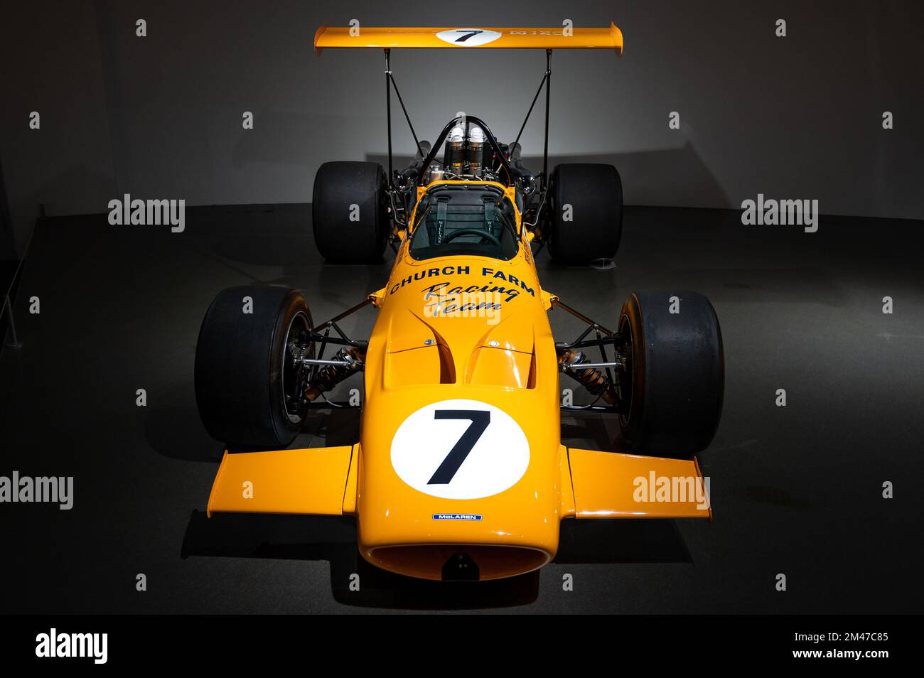 Details des klassischen gelben Formel 5000 und Formel A 1969 McLaren M10A Rennwagens Stockfoto