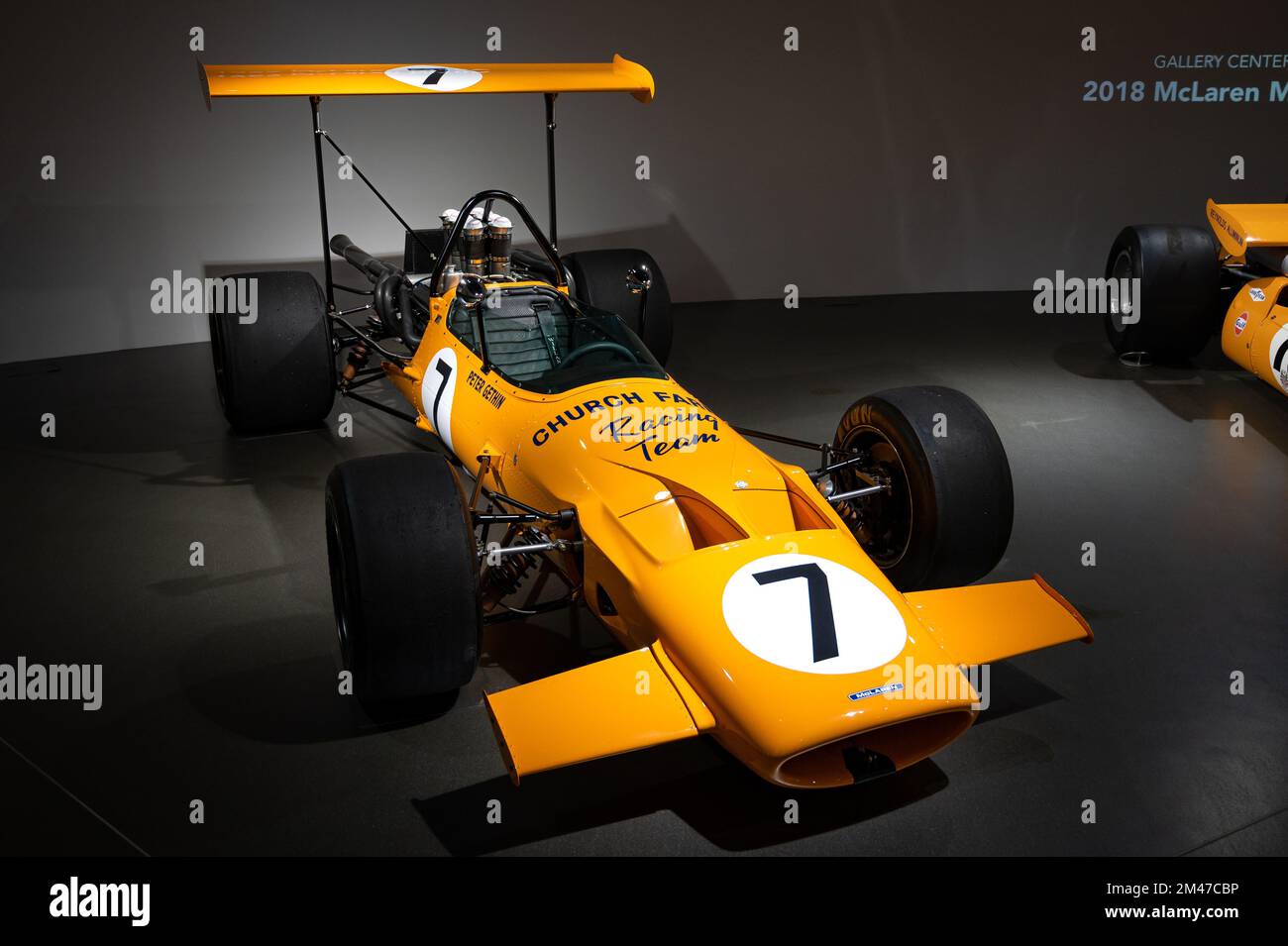 Formel 5000 und Formel A 1969 McLaren M10A Rennwagen in Gelb Stockfoto