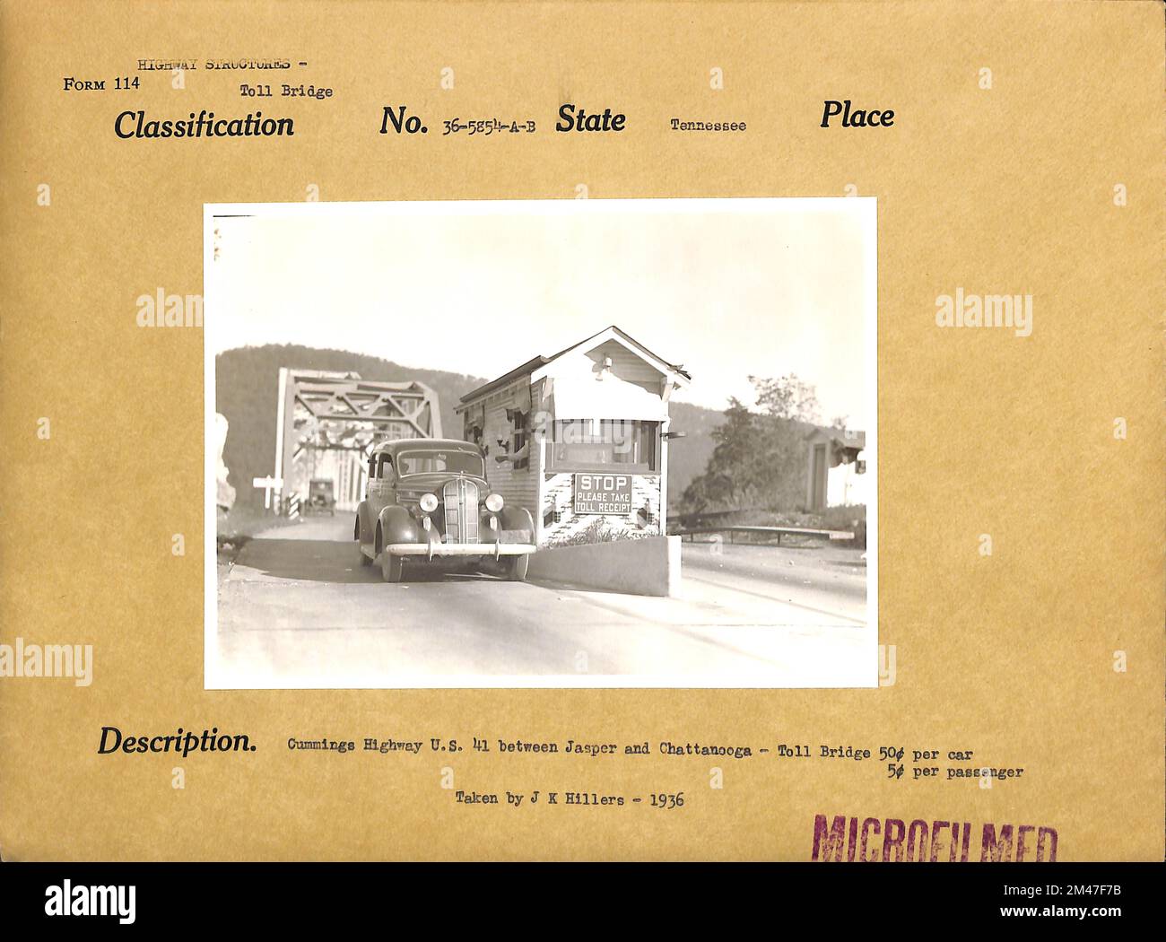 Cummings Highway U.S. 41 zwischen Jasper und Chattanooga. Originalunterschrift: Cummings Highway U.S. 41 zwischen Jasper und Chattanooga - toll Brodge 50 Cent pro Auto und 5 Cent pro Passagier. Aufgenommen von J. K. Hillers - 1936. Bundesstaat: Tennessee. Stockfoto