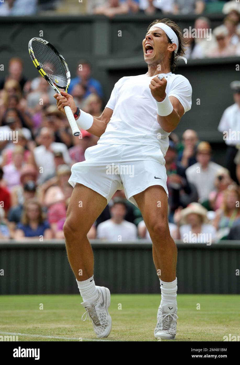 Rafael Nadal, Wimbledon Tennis Championships 2014, Wimbledon London. Singles für Herren, zweite Runde, Centre Court, Lukas Rosol (CZE) gegen Rafael Nadal (ESP). Stockfoto