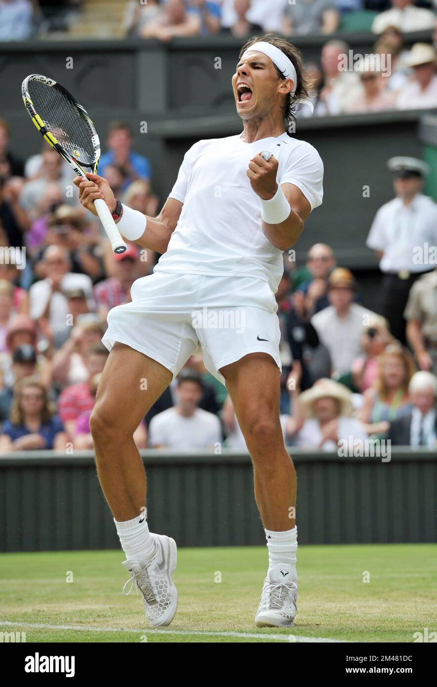 Rafael Nadal, Wimbledon Tennis Championships 2014, Wimbledon London. Singles für Herren, zweite Runde, Centre Court, Lukas Rosol (CZE) gegen Rafael Nadal (ESP). Stockfoto