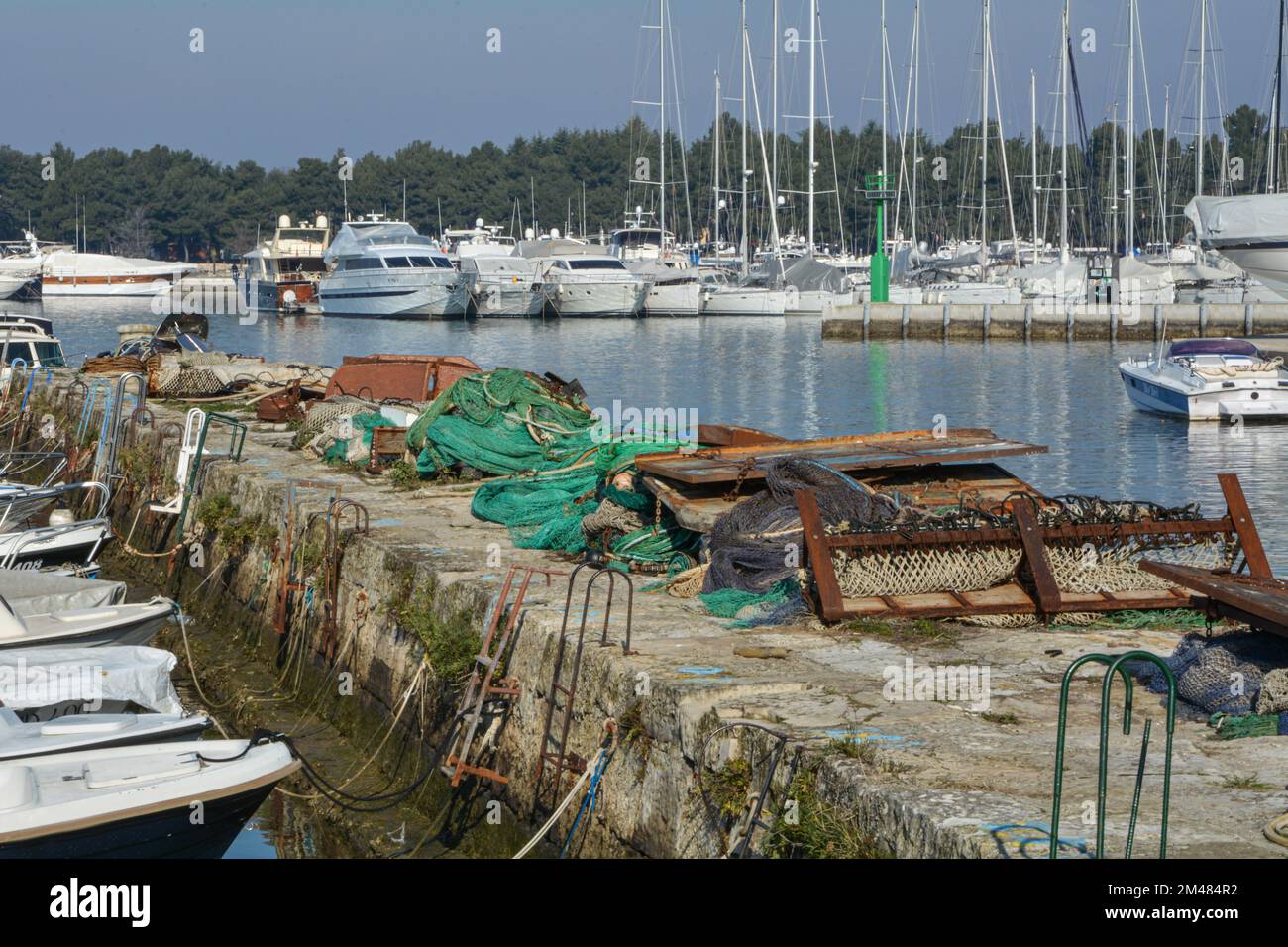 Ein Angelpier in Novigrad, kroatische Istra Stockfoto