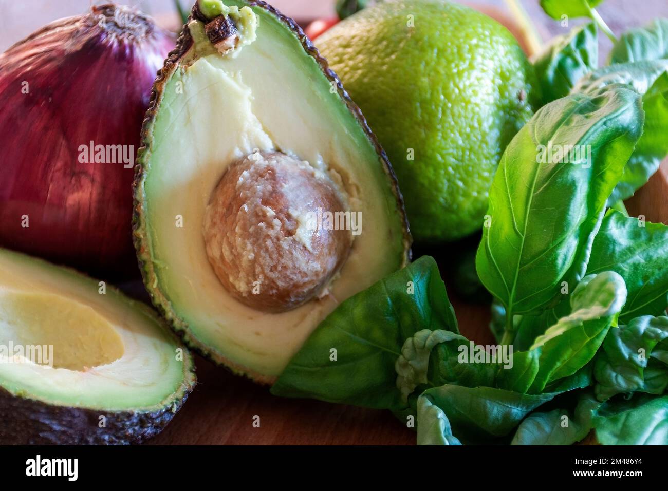 Avocado und Gemüse Stockfoto