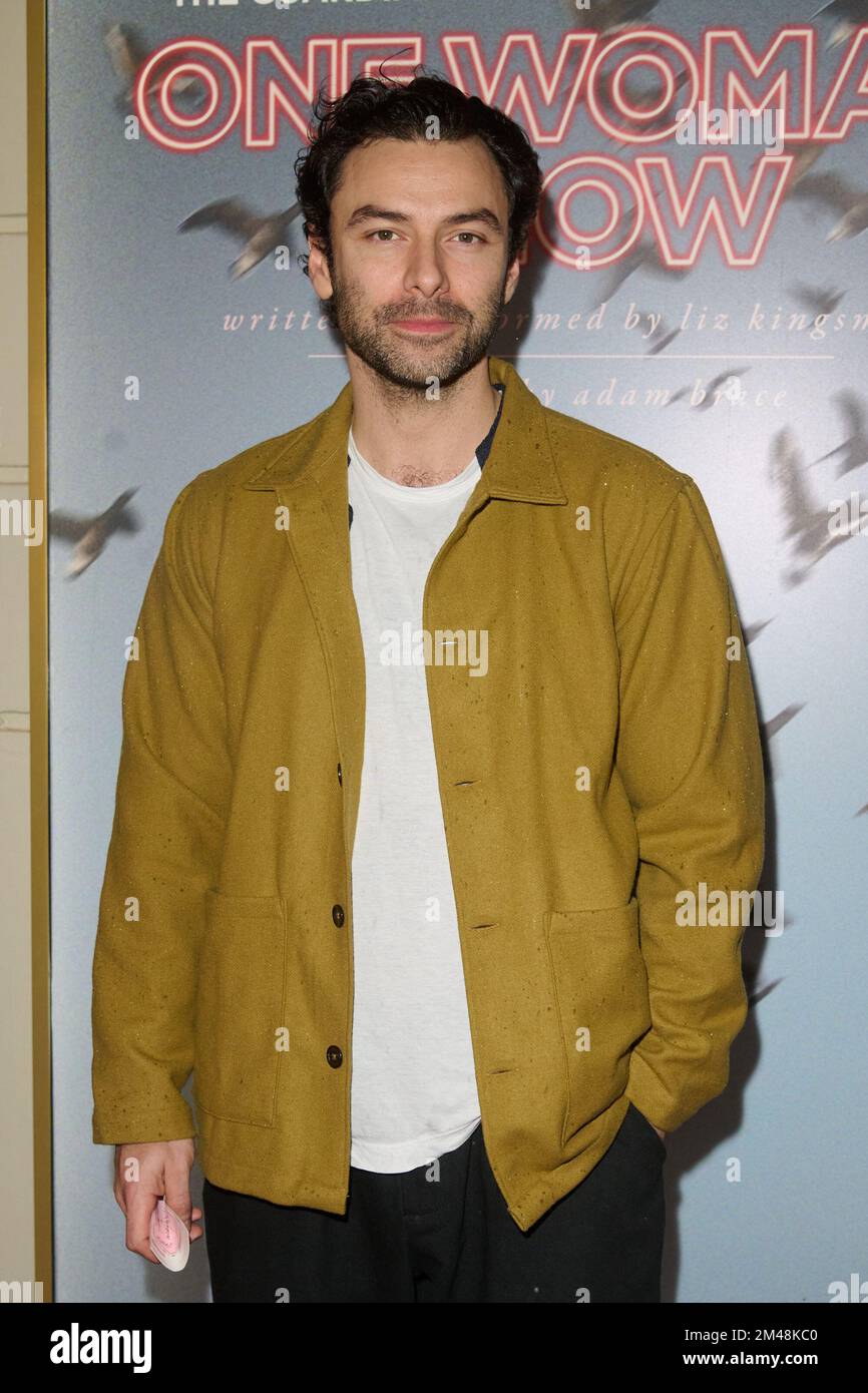 London, Vereinigtes Königreich 19. Dezember, 2022 . Aidan Turner wurde bei der Liz Kingsman's One Woman Show im Ambassadors Theatre fotografiert. Kredit: Alan D West/Alamy Live News Stockfoto