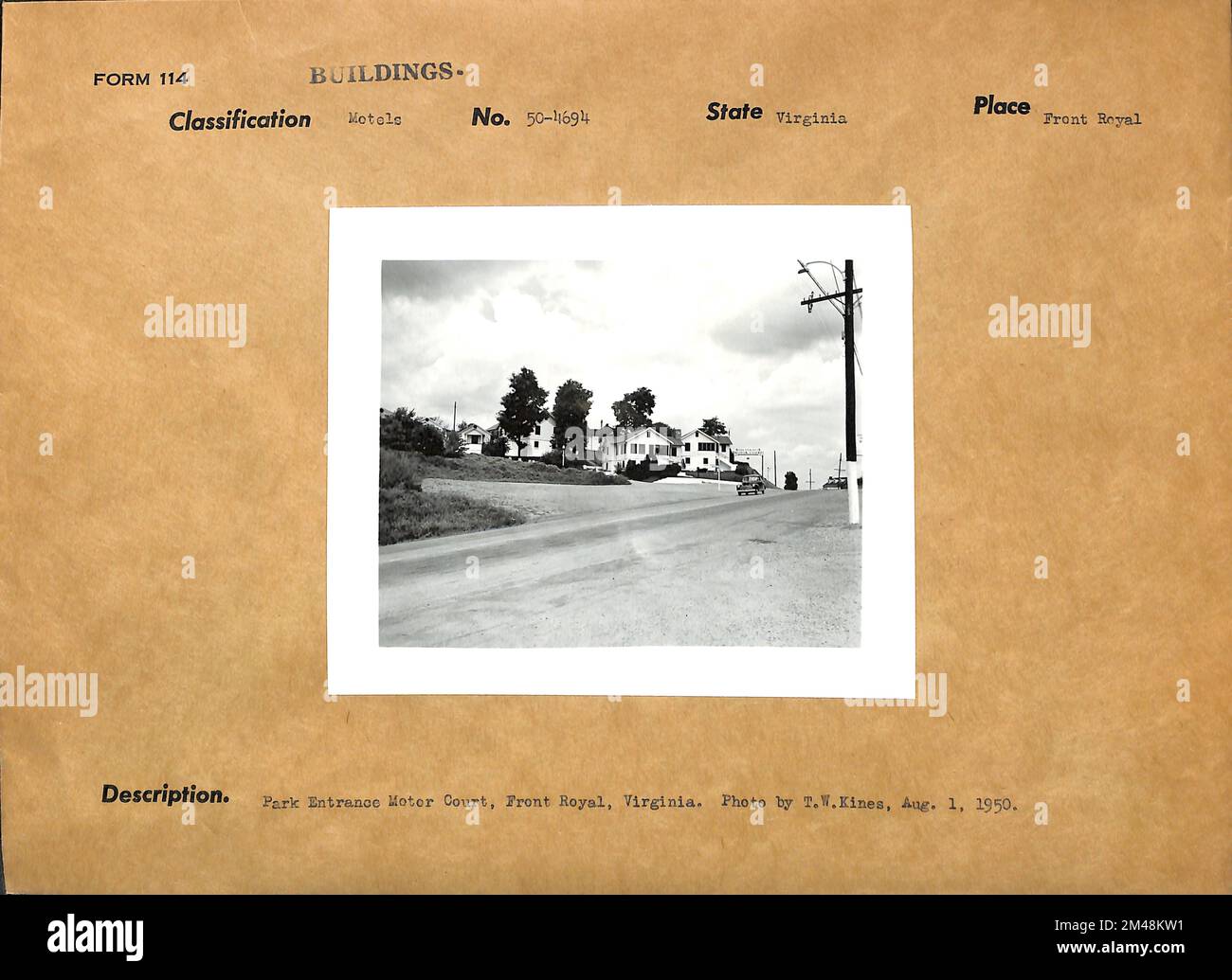 Eingang Zum Park Motor Court. Originalunterschrift: Eingang zum Park Motor Court, Front Royal, Virginia. Foto: T. W. Kines. Bundesstaat Virginia. Ort: Front Royal. Stockfoto