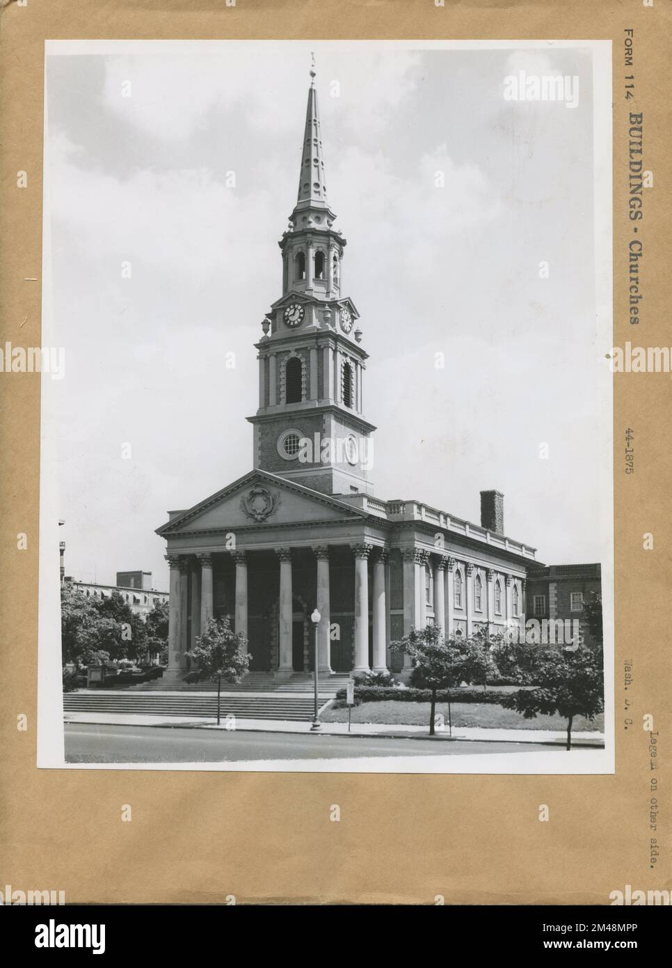 All Souls Church, Washington, D.C. Originalunterschrift: All Souls Church (Unitarian) in der 16. St. nahe Harvard Street, N. W. Foto der Farm Security Administration. Bundesstaat: Bezirk Columbia. Ort: Washington. Stockfoto