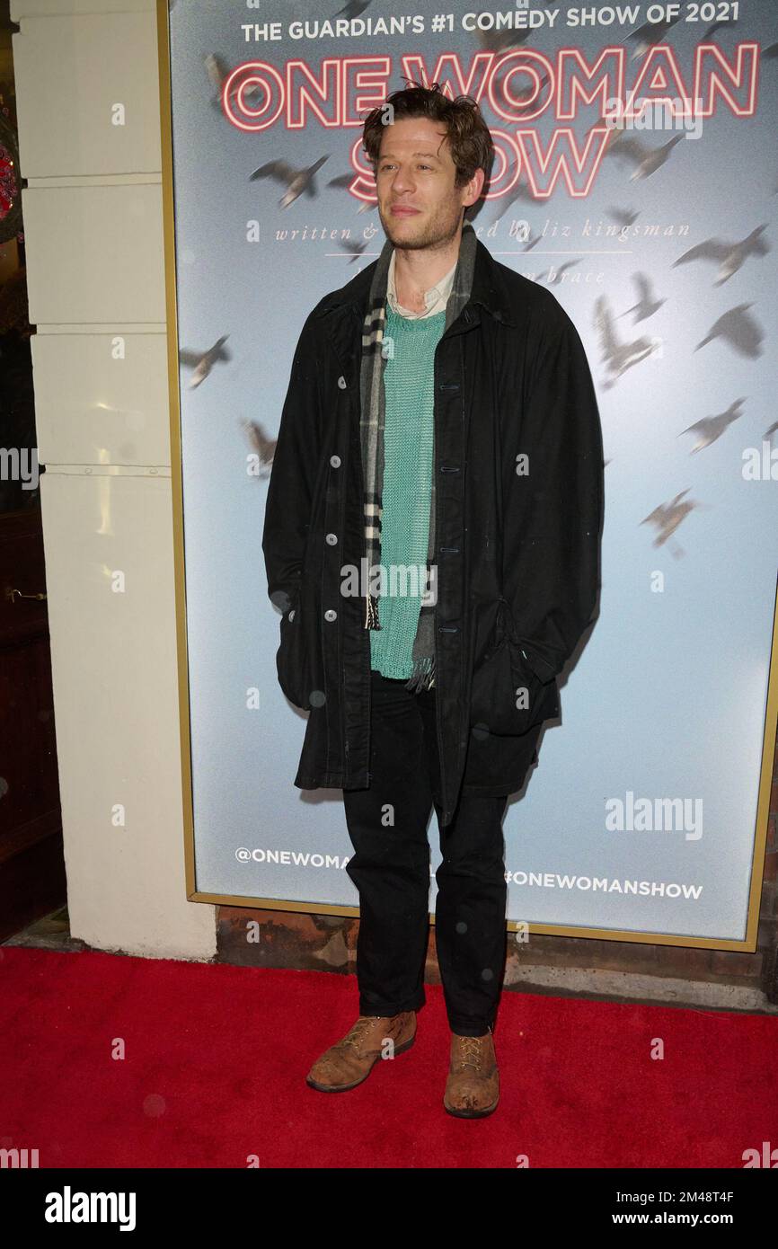 London, Vereinigtes Königreich 19. Dezember, 2022 . James Norton wurde bei der Liz Kingsman's One Woman Show im Ambassadors Theatre fotografiert. Kredit: Alan D West/Alamy Live News Stockfoto