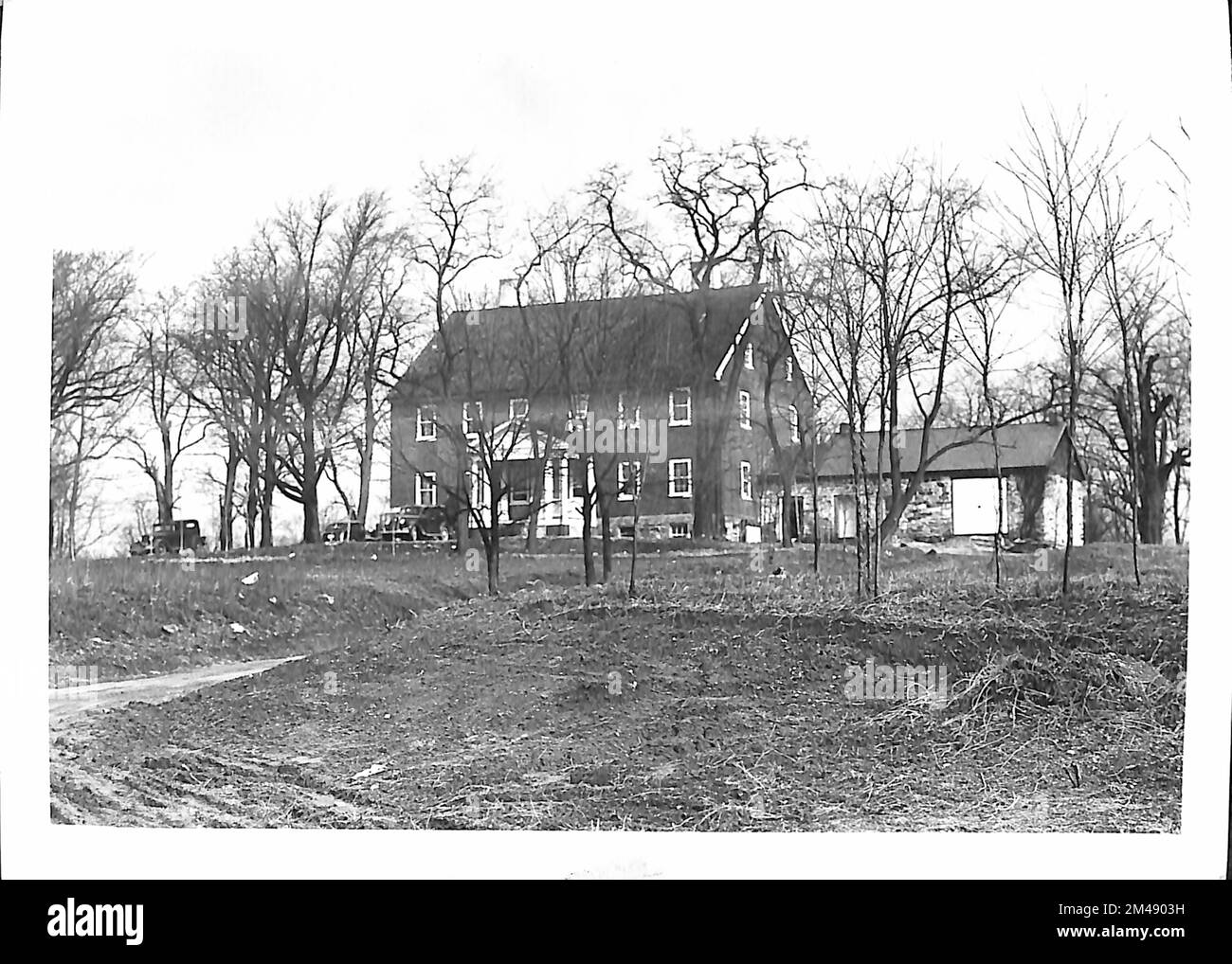 Sofias Milchprodukte. Originalunterschrift: Sofia's Dairy auf der U.S. Route 40. Dieses Haus wurde restauriert, um die Heimat des Präsidenten der Beta-Schuhfirma zu sein. J. K. Hillers - 1940. Bundesstaat: Maryland. Stockfoto
