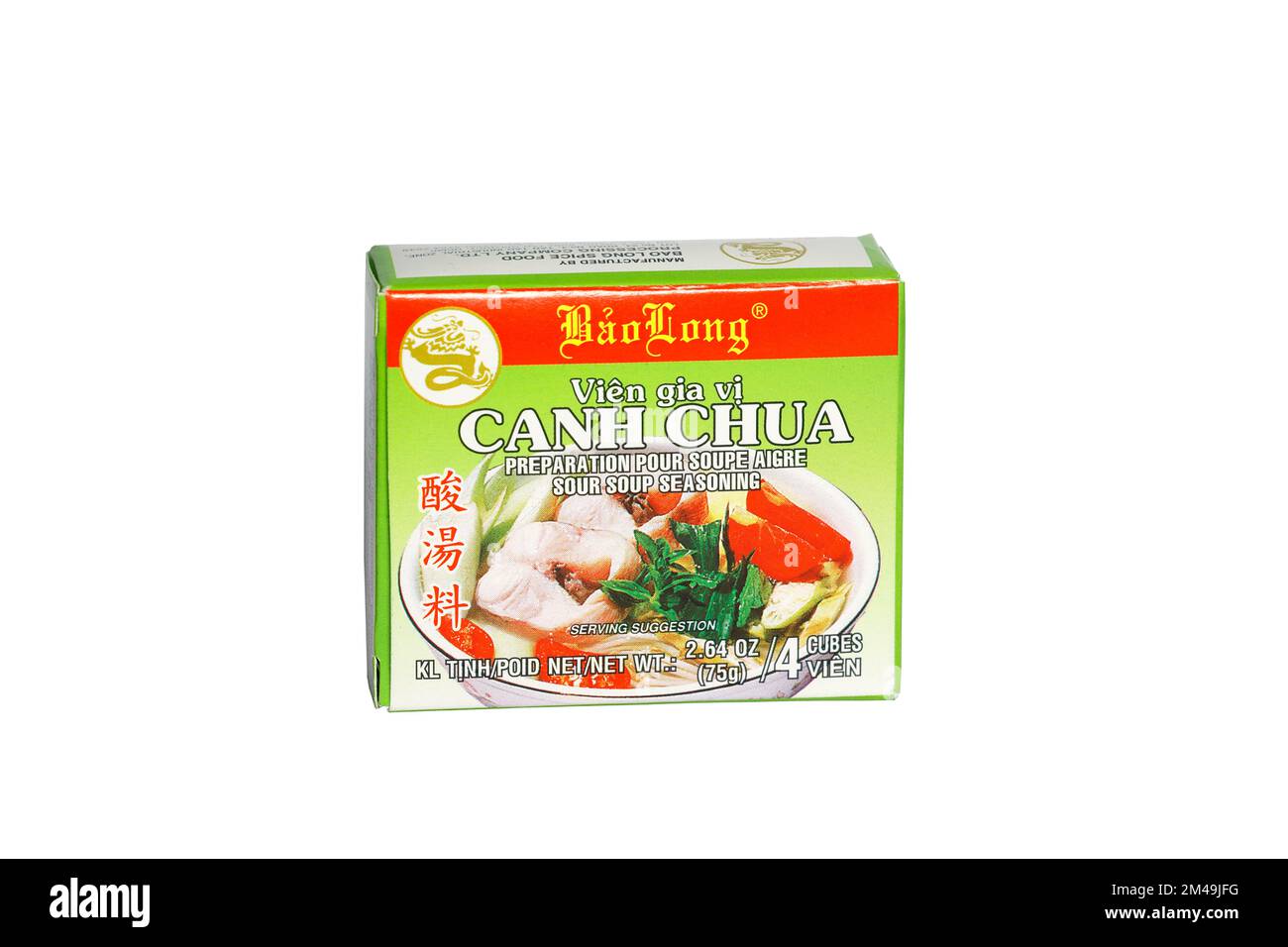 Eine Schachtel Bao Long Canh Chua Sour Suppe würzende Bouillon Würfel isoliert auf weißem Hintergrund. Ausschnittbild zur Veranschaulichung und redaktionellen Verwendung. Stockfoto