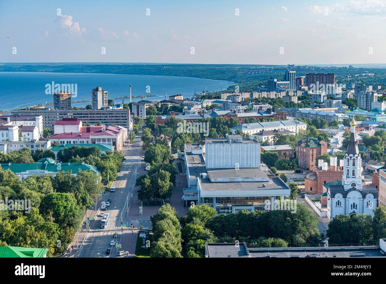 Überblicken Sie Ulyanovsk und die Wolga, Ulyanovsk, Russland Stockfoto