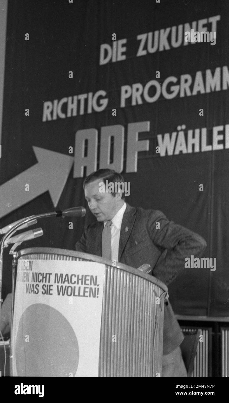 Die Gründerparteikonferenz der Partei Aktion demokratischer Fortschritt (ADF), einer nach dem DKP und der DFU linken Partei, am 2. November 1968 in Stockfoto