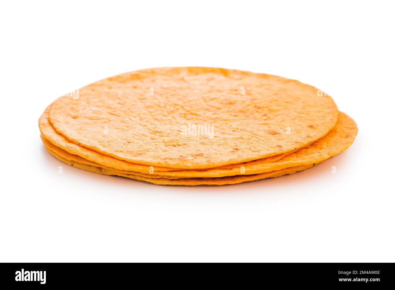 Mexikanische Corn Tortillas isoliert auf weißem Hintergrund. Stockfoto