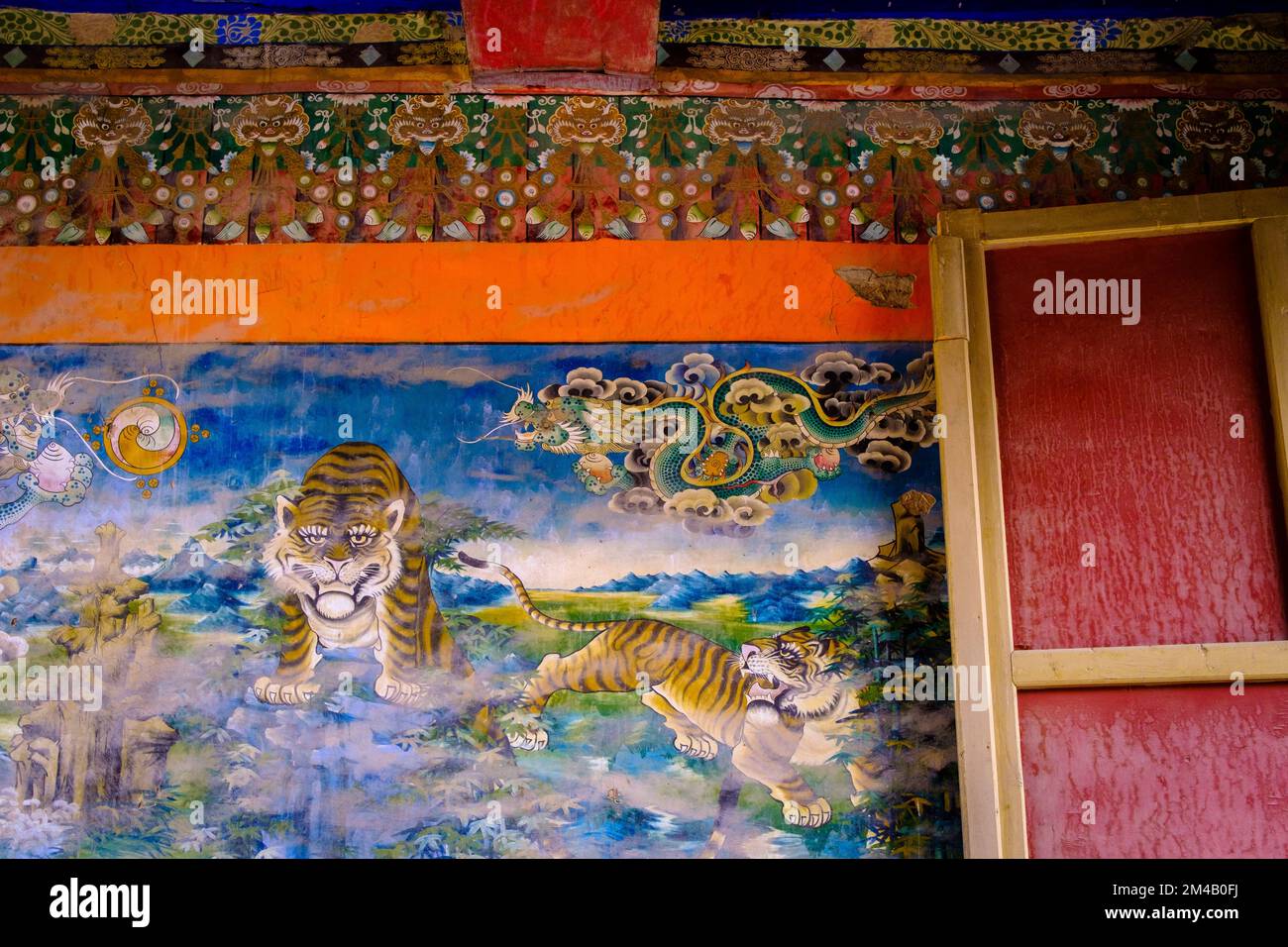 Tiger auf einer buddhistischen Wandmalerei im Kloster Palcho gemalt. Gyantse. Autonome Region Tibet. China. Stockfoto