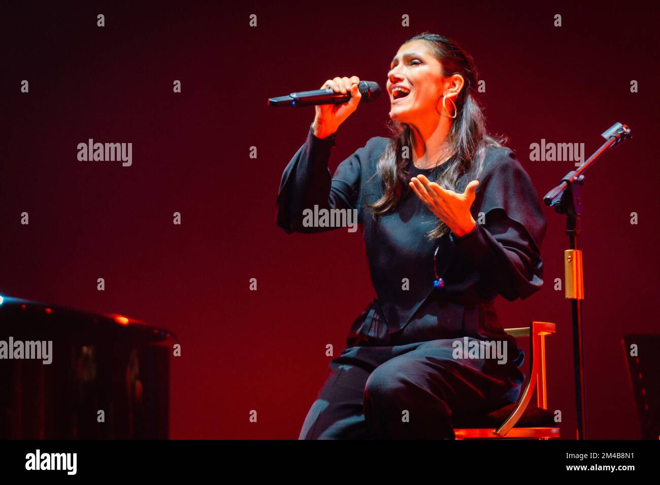 Teatro Arcimboldi, Mailand, Italien, 09. Dezember 2022, Elisa auf der Bühne während Elisa - italienisches Sängerkonzert Stockfoto