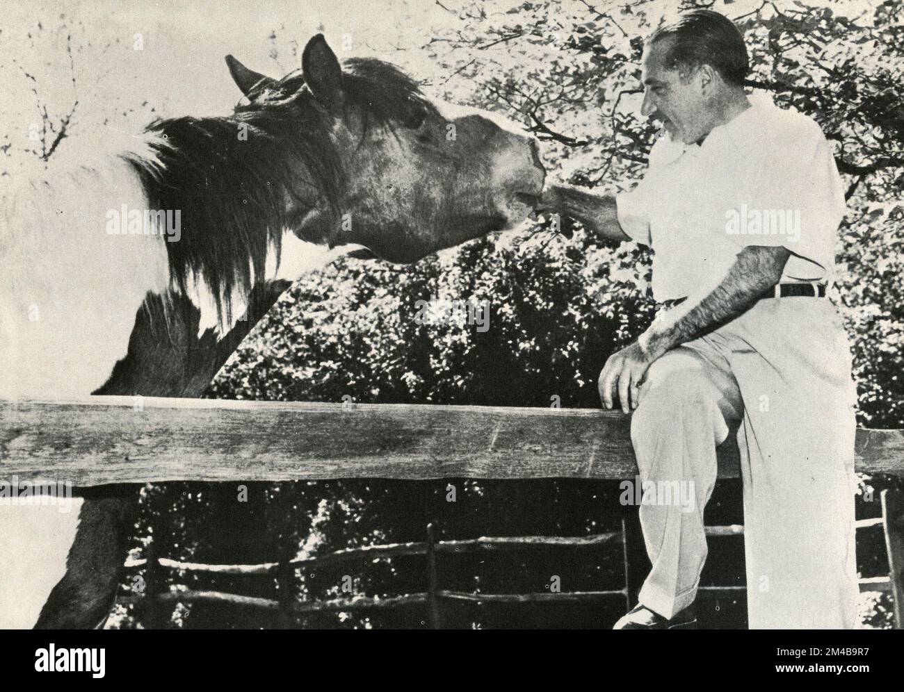 Italienisch-amerikanischer Verbrecherboss und Mafia-Mafioso Frank Costello in einem ruhigen Moment, USA 1950er Stockfoto
