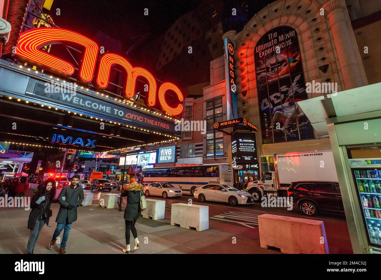 Regal und AMC Empire 25 Kinos am Times Square in New York am Mittwoch, den 14. Dezember 2022. (© Richard B. Levine) Stockfoto