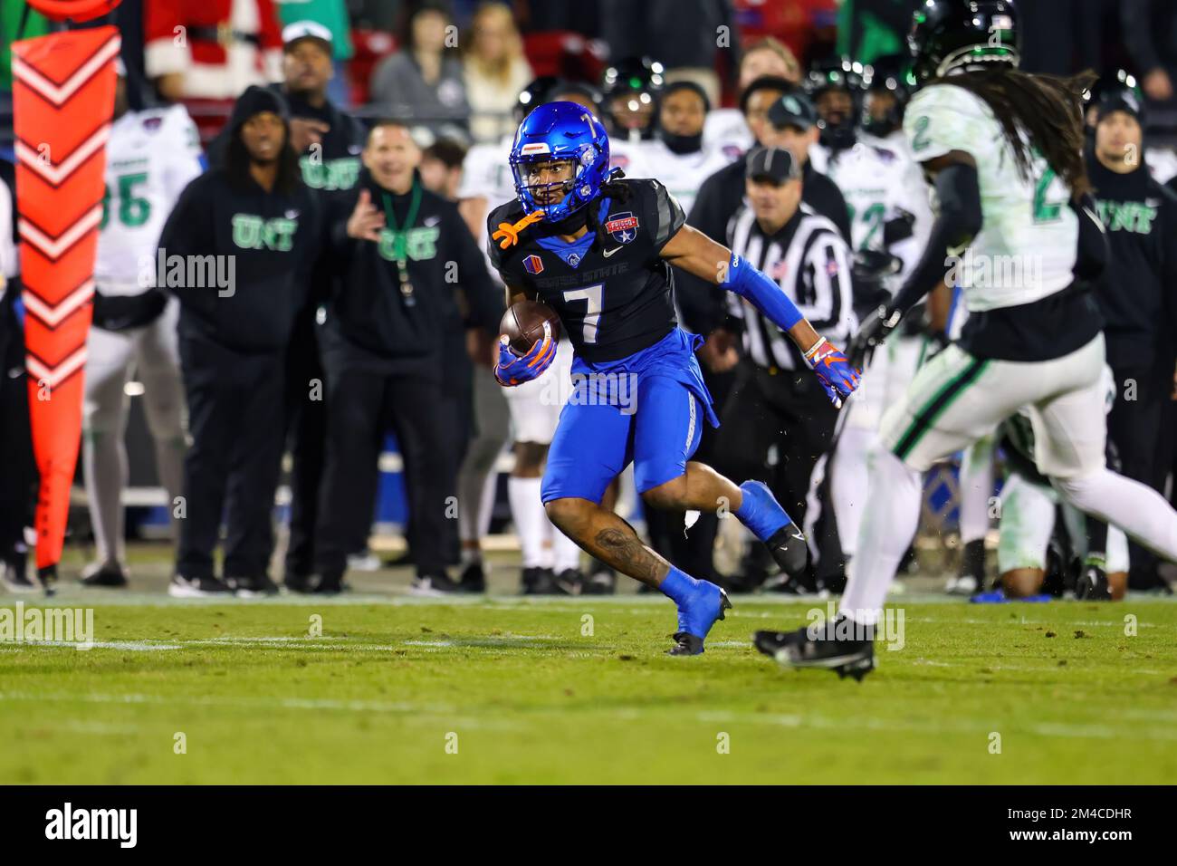 Der Boise State Broncos Wide Receiver Latrell Caples (7) nimmt im 3.. Quartal des 2022. Fris einen 16-Yard-Pass zur North Texas 17 Yard-Linie Stockfoto