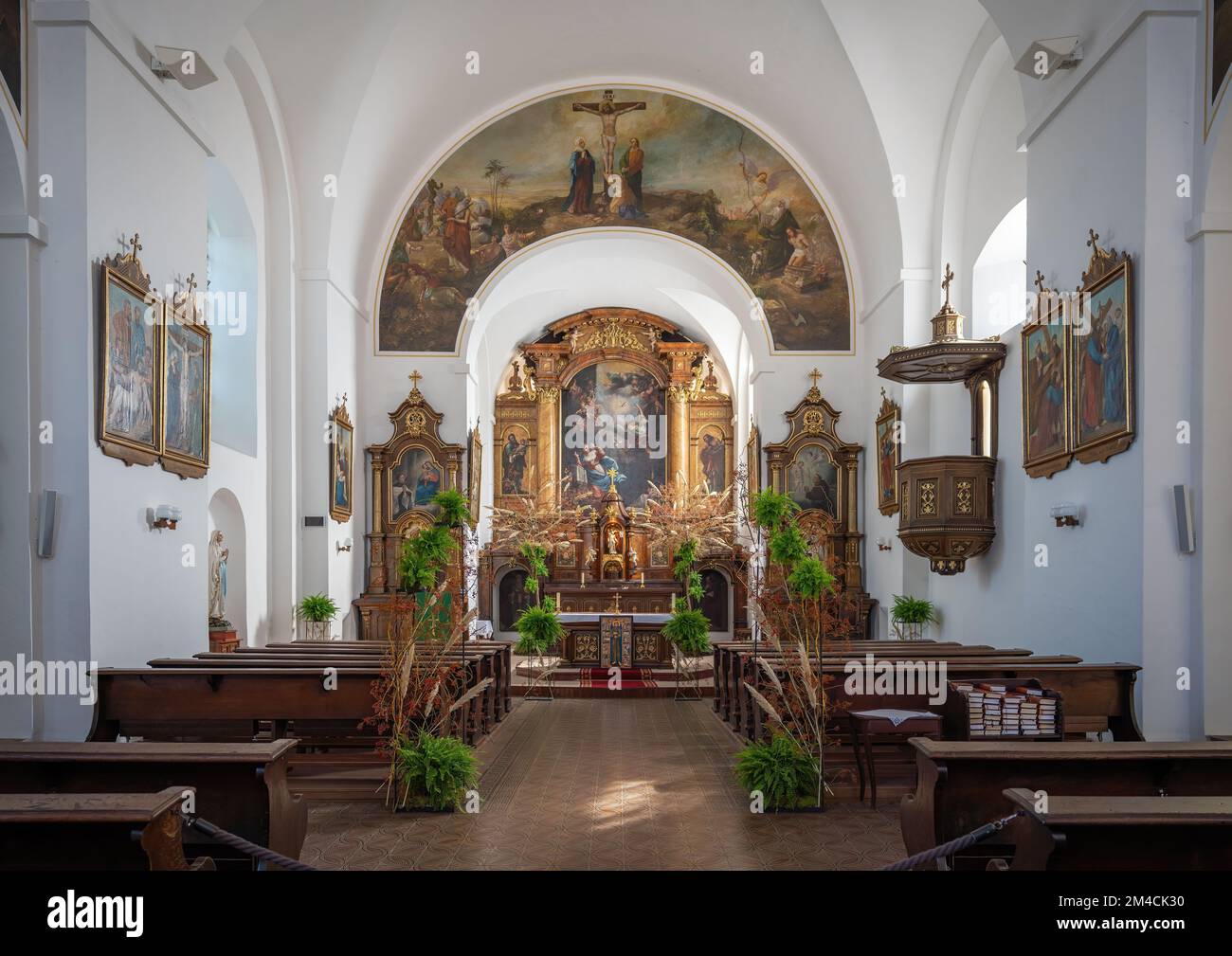 Kirche der Verkündigung der Heiligen Jungfrau Maria im Inneren - Olmütz, Tschechische Republik Stockfoto