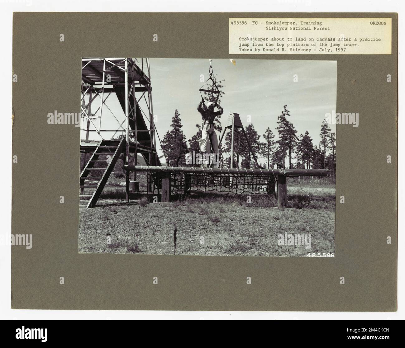 Feuerspringer: Training - Oregon. Fotografien zu National Forests, Resource Management Practices, Personal sowie Kultur- und Wirtschaftsgeschichte Stockfoto