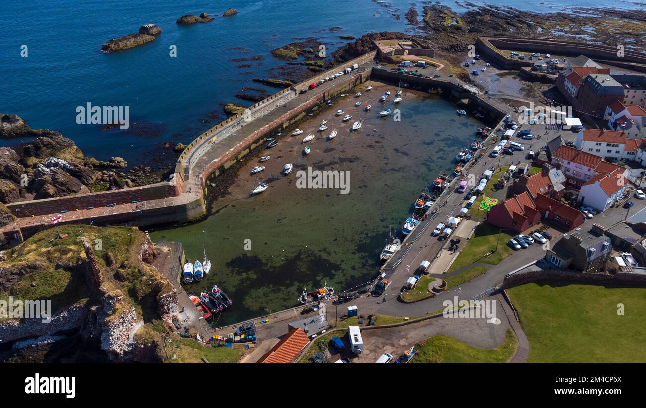 Luftaufnahme der Stadt Dunbar in den Lowlands von East Lothian, Schottland, Großbritannien - Foto: Geopix Stockfoto