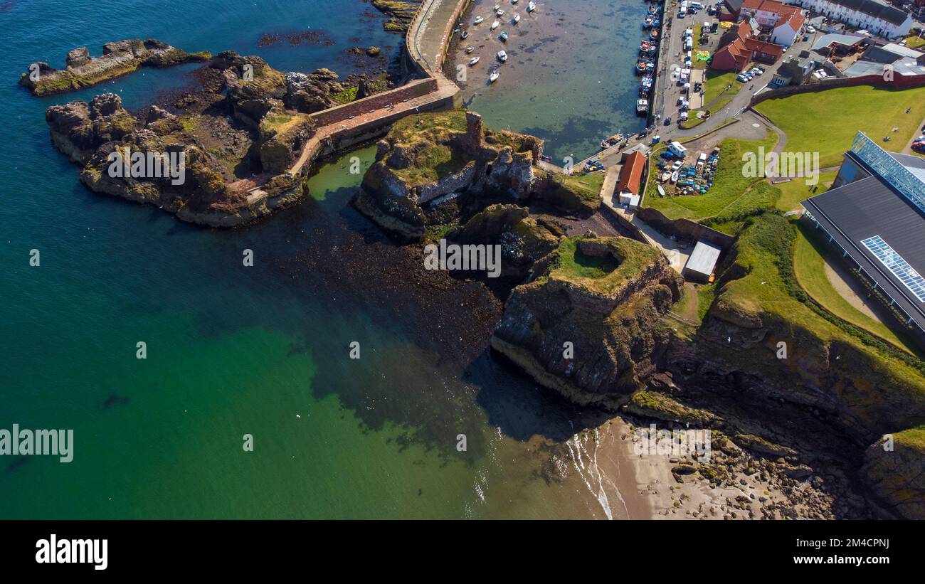 Luftaufnahme der Stadt Dunbar in den Lowlands von East Lothian, Schottland, Großbritannien - Foto: Geopix Stockfoto