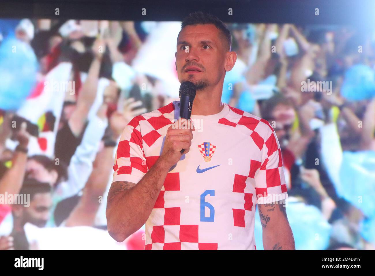 Begrüßungszeremonie für den kroatischen Nationalmannschaftsspieler Dejan Lovren, nachdem Kroatien bei der FIFA Weltmeisterschaft 2022 in Katar die Bronzemedaille gewonnen hat; in Karlovac; Kroatien; Foto: Kristina Stedul Fabac/PIXSELL Stockfoto