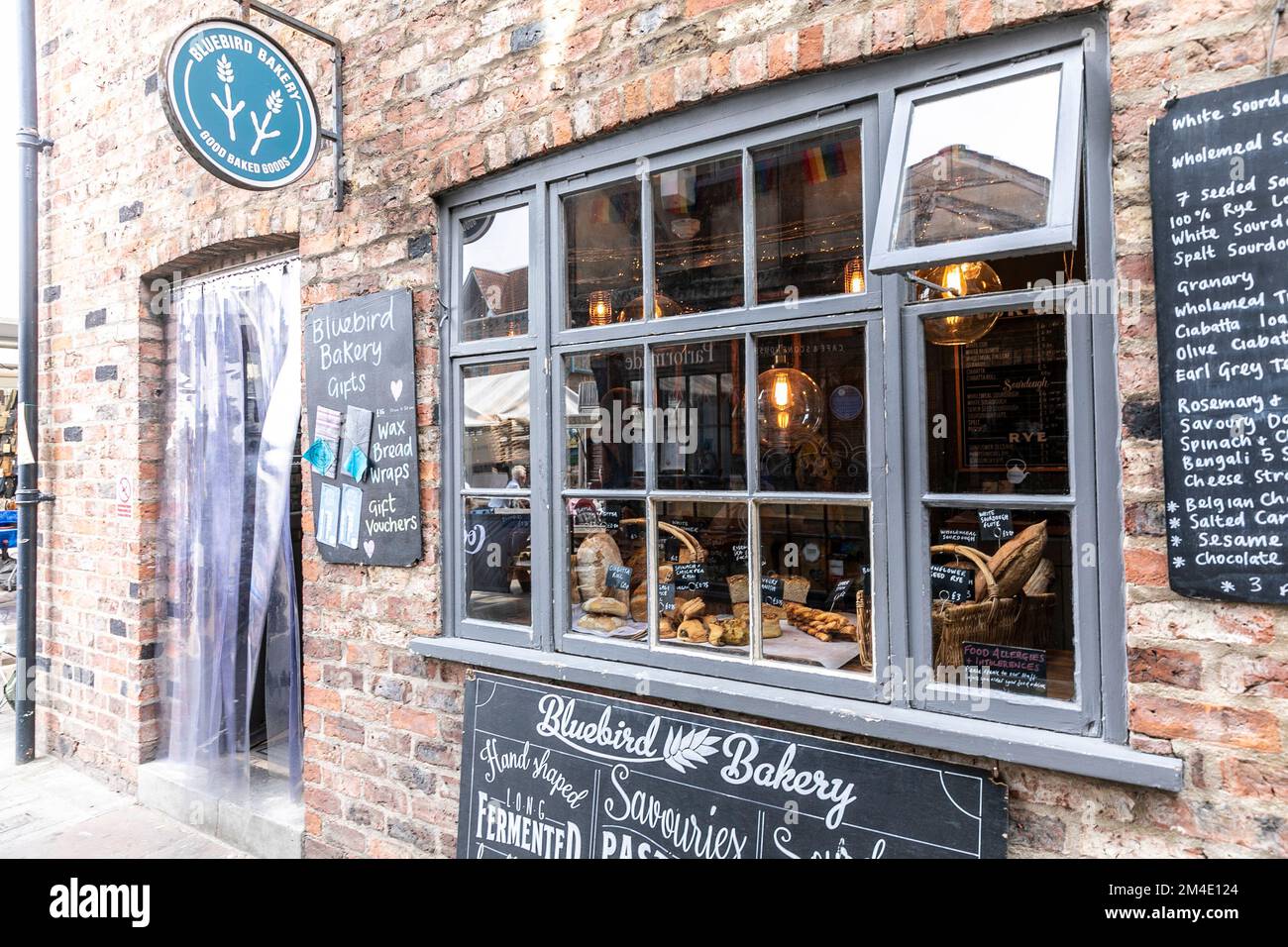 Bluebird Bäckerei Bäcker in Little Shambles Street, York, Yorkshire, England, Großbritannien Stockfoto