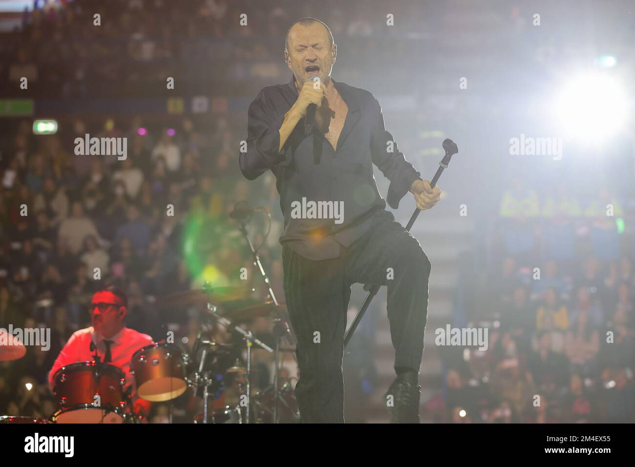 Assago, Italien. 20.. Dezember 2022. Biagio Antonacci tritt während der Palco Centrale Tour 2022 im Mediolanum Forum in Assago live auf der Bühne auf. Kredit: SOPA Images Limited/Alamy Live News Stockfoto