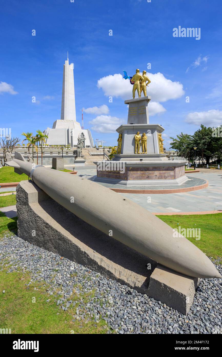 Phnom Penh, Kambodscha - 3. Dezember 2022: Win-Win Memorial ist ein Denkmal, das das Ende des kambodschanischen Bürgerkriegs markiert hat. Eingebauter Architekt im Khmer-Stil Stockfoto