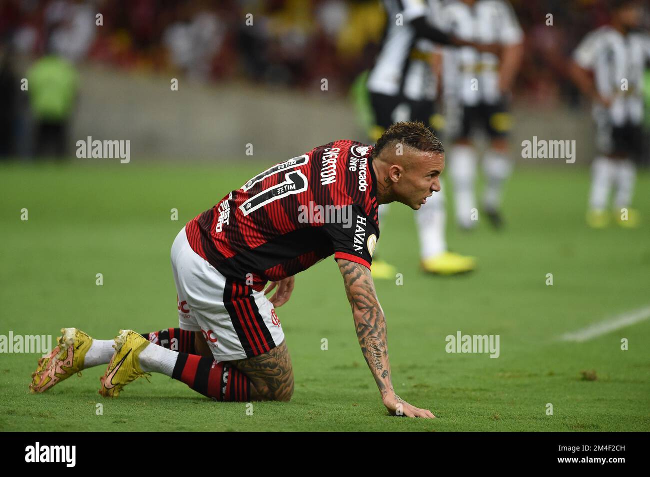 Rio de Janeiro, Brasilien, 25. Oktober 2022. Fußballspieler Everton Cebolinha vom flamengo-Team, während des Spiels Flamengo x Santos für den brasilianischen Champion Stockfoto