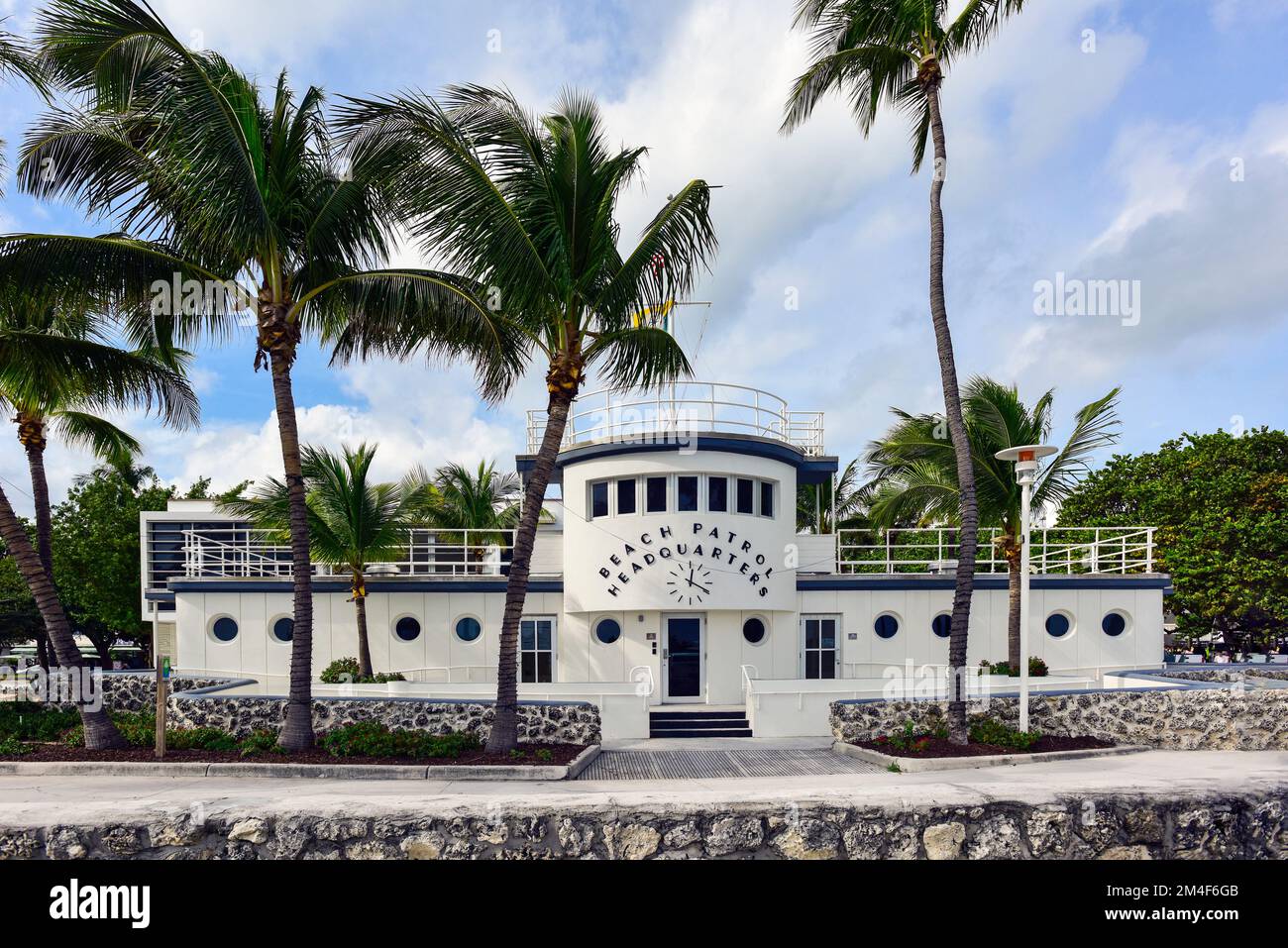 Das Hauptquartier der Beach Patrol im historischen Art Deco District in South Beach, Miami, Florida. Stockfoto