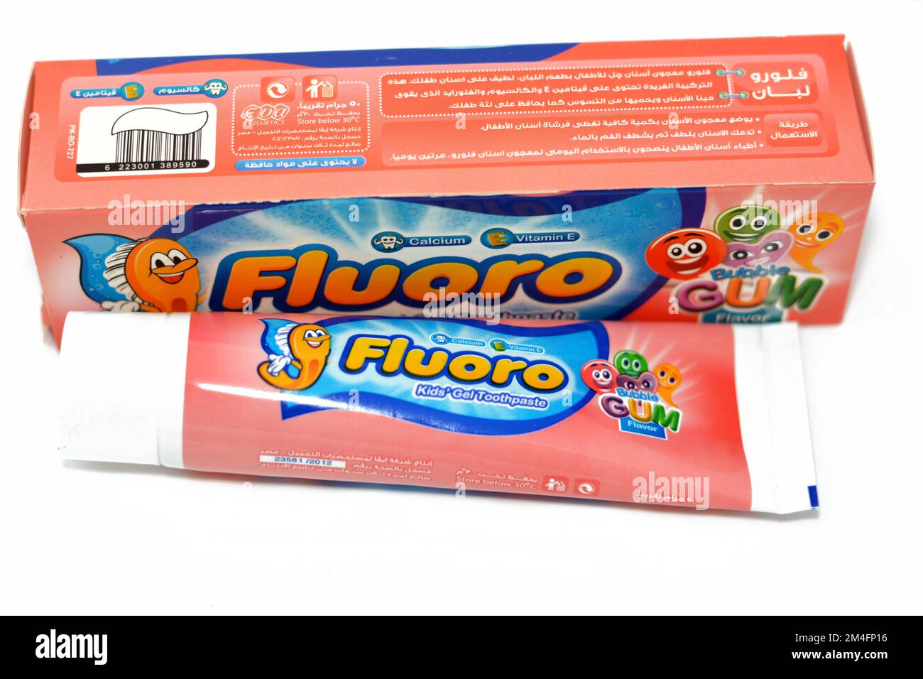 Kairo, Ägypten, Dezember 11 2022: Fluoro Kinder-Gel-Zahnpasta mit Kaugummi-Aroma, Kalzium und Vitamin E für Kinder Mundhygiene als Prävention fr Stockfoto