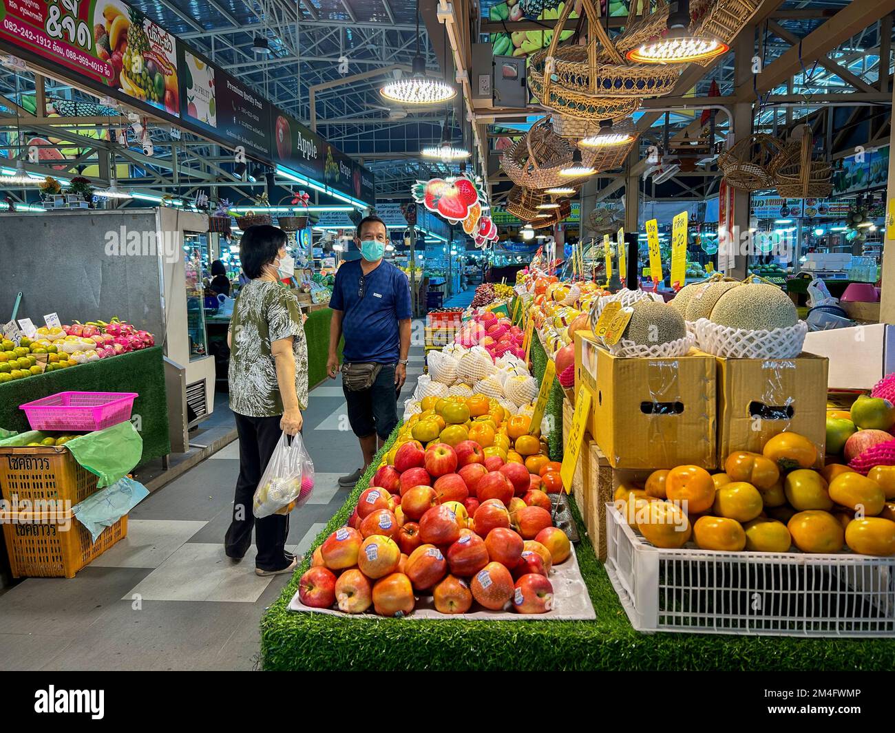Bangkok, Thailand, Thawi Watthana, Thonburi Market Place, People Food Shopping asia Choice, nachhaltige Lebensmittelversorgung, globalisierte Lebensmittel Stockfoto