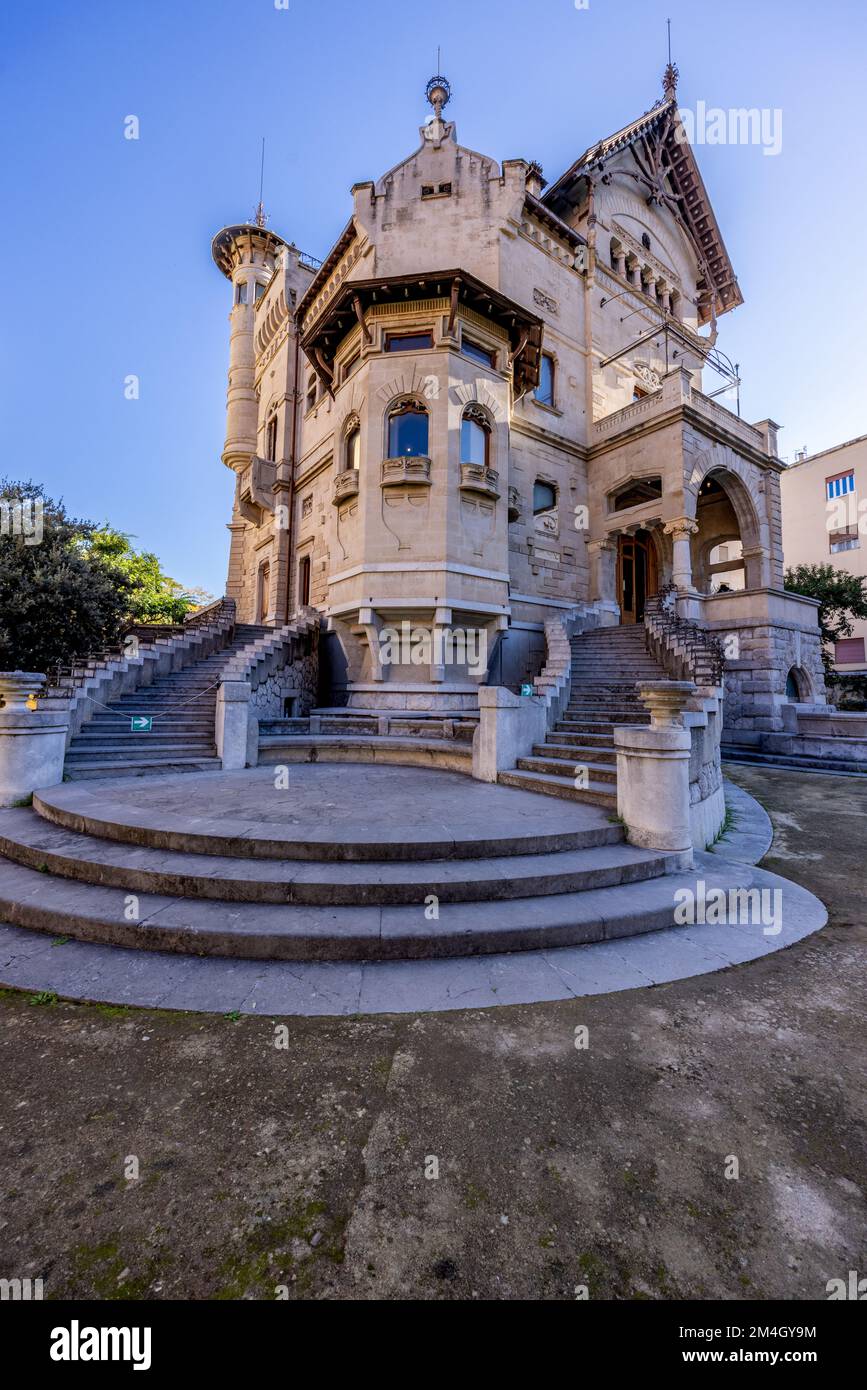 Villino Florio ist eine private Residenz, entworfen im eklektischen Jugendstil (Liberty) von Ernesto Basile, und befindet sich auf der Viale Regina Margherita #3 Stockfoto