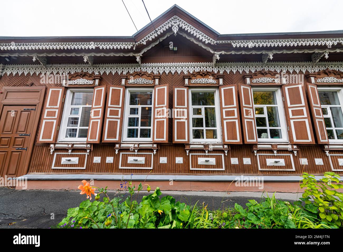 Altes Holzhaus, Nowosibirsk, Oblast Nowosibirsk, Russland Stockfoto