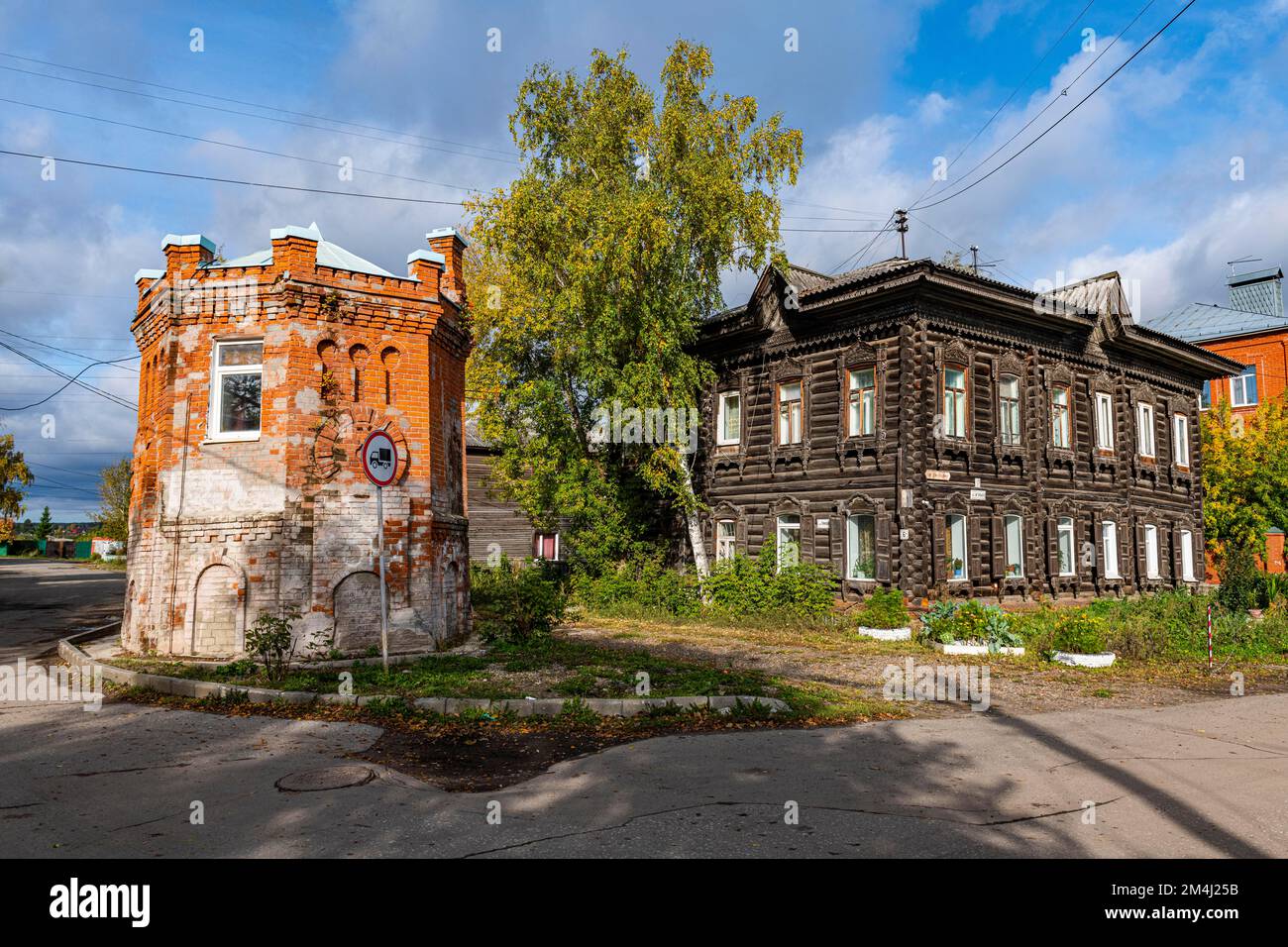 Altes Holzhaus, Tomsk, Oblast Tomsk, Russland Stockfoto
