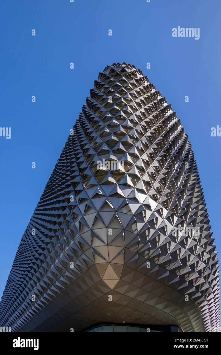 Eine vertikale Aufnahme des South Australian Health and Medical Research Institute Stockfoto