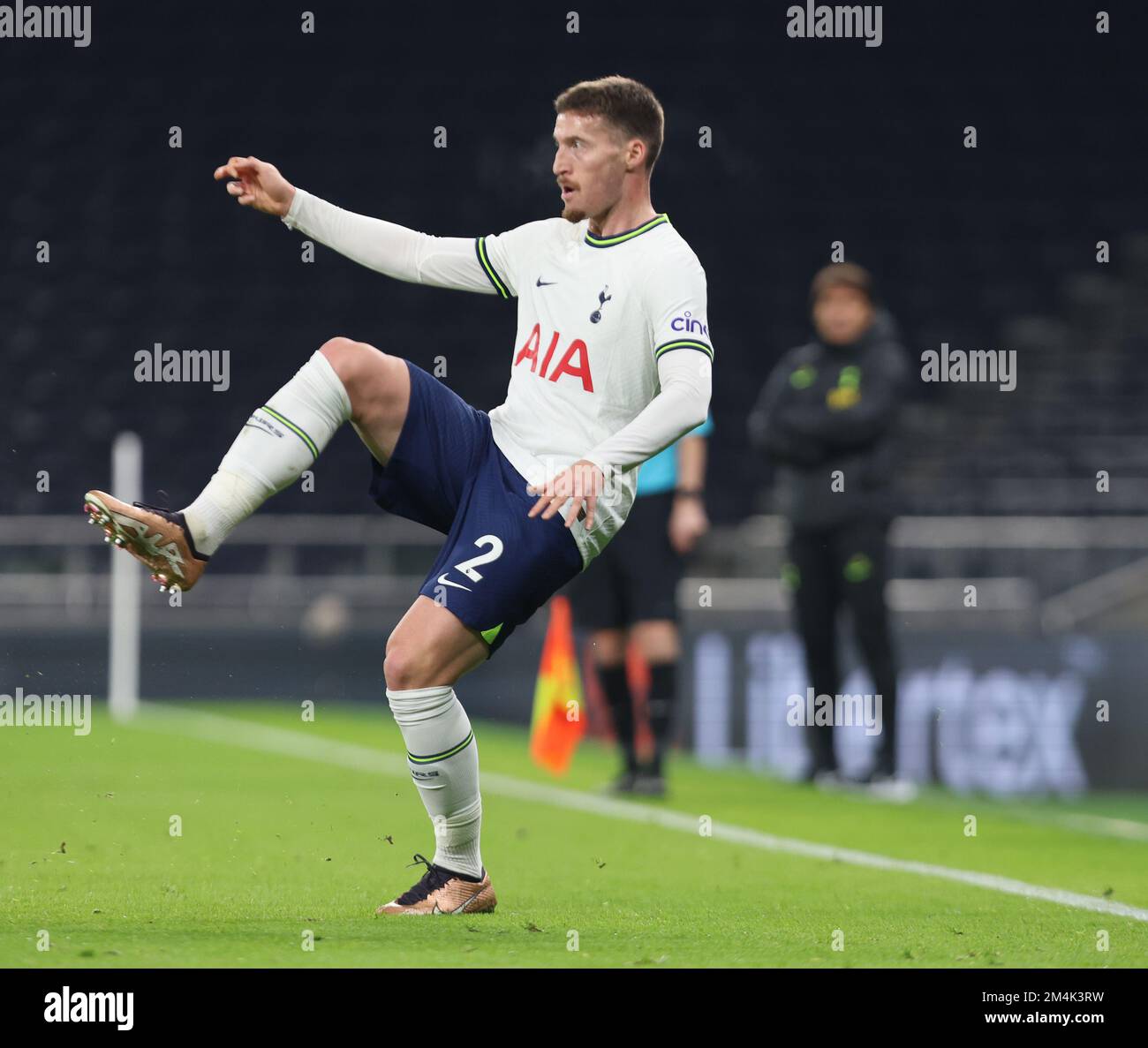 London, Großbritannien. 21.. Dezember 2022. Tottenham Hotspur's Matt Doherty während des Freundschaftsspiels zwischen Tottenham Hotspur und Nizza im Tottenham Hotspur Stadium in London, Großbritannien, 21.. Dezember 2022. Kredit: Action Foto Sport/Alamy Live News Stockfoto