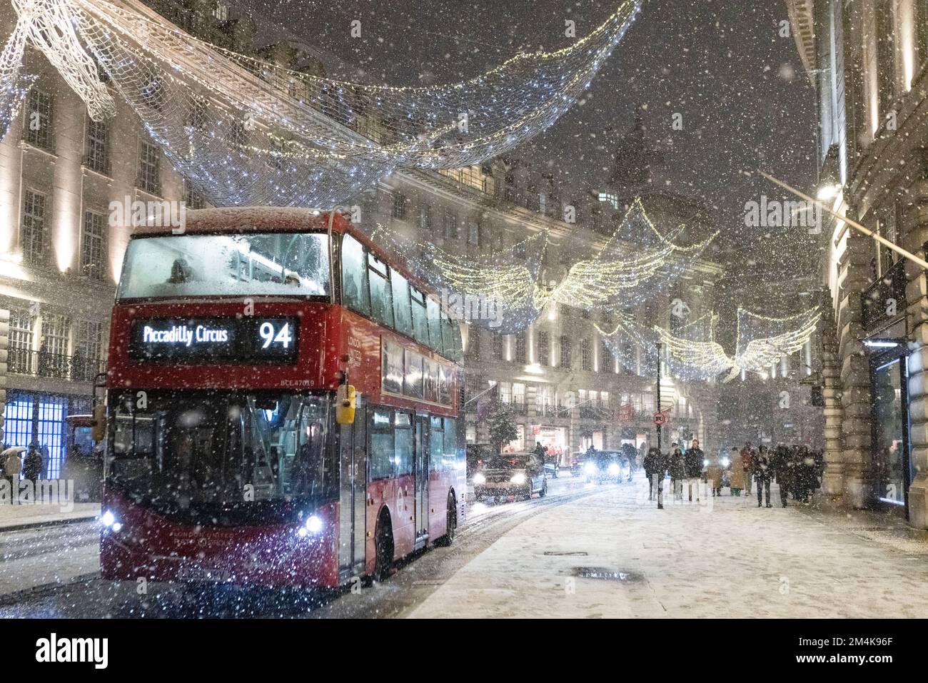 Schneefälle in London heute Abend, wie man sie im Zentrum von London sieht. Aufnahme am 1. Dezember 2022. © Belinda Jiao jiao.bilin@gmail.com 07598931257 http Stockfoto