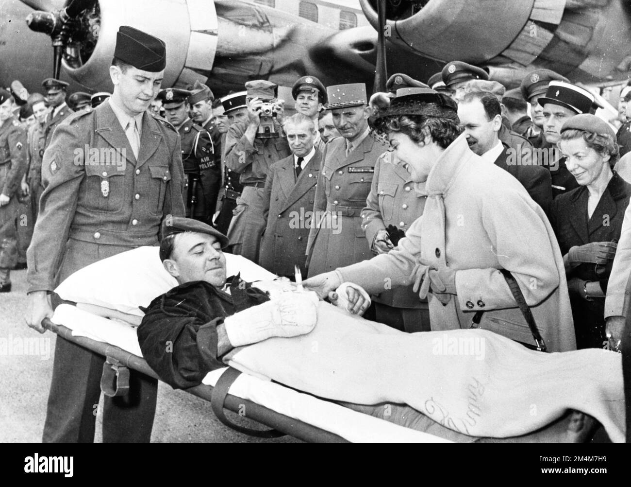 Die ersten Verwundeten von Dien Bien Phu kommen in Orly an. Fotos von Marshall-Plan-Programmen, Ausstellungen und Personal Stockfoto