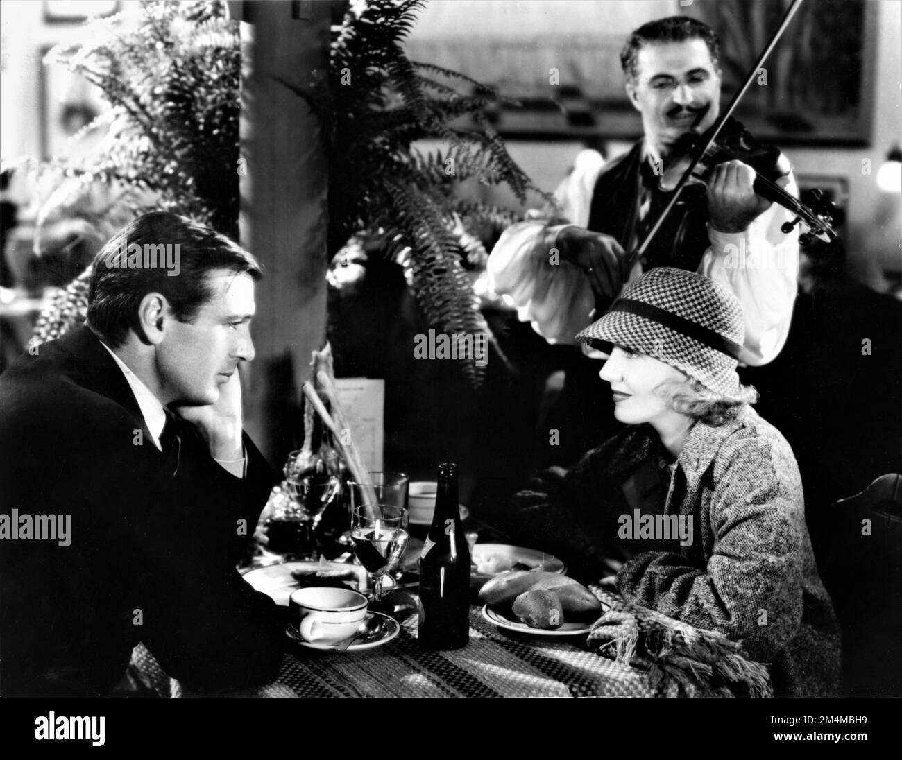 GARY COOPER und JEAN ARTHUR in MR DEEDS GEHT AN DIE STADT 1936 Regisseur FRANK CAPRA Story Clarence Budington Kelland Drehbuch Robert Riskin Columbia Pictures Stockfoto