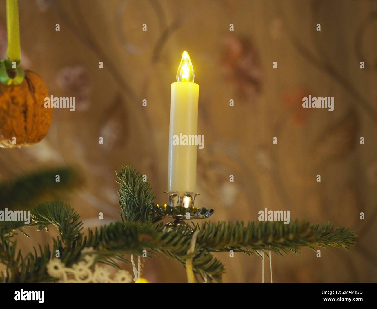 Weihnachtsbaum Vintage Dekorationen - Weihnachtslicht Stockfoto