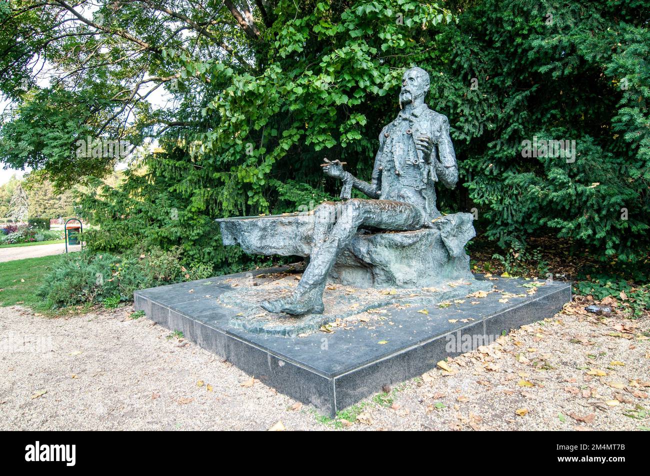 Man on Bench Skulptur auf Margareteninsel, Budapest, Ungarn Stockfoto