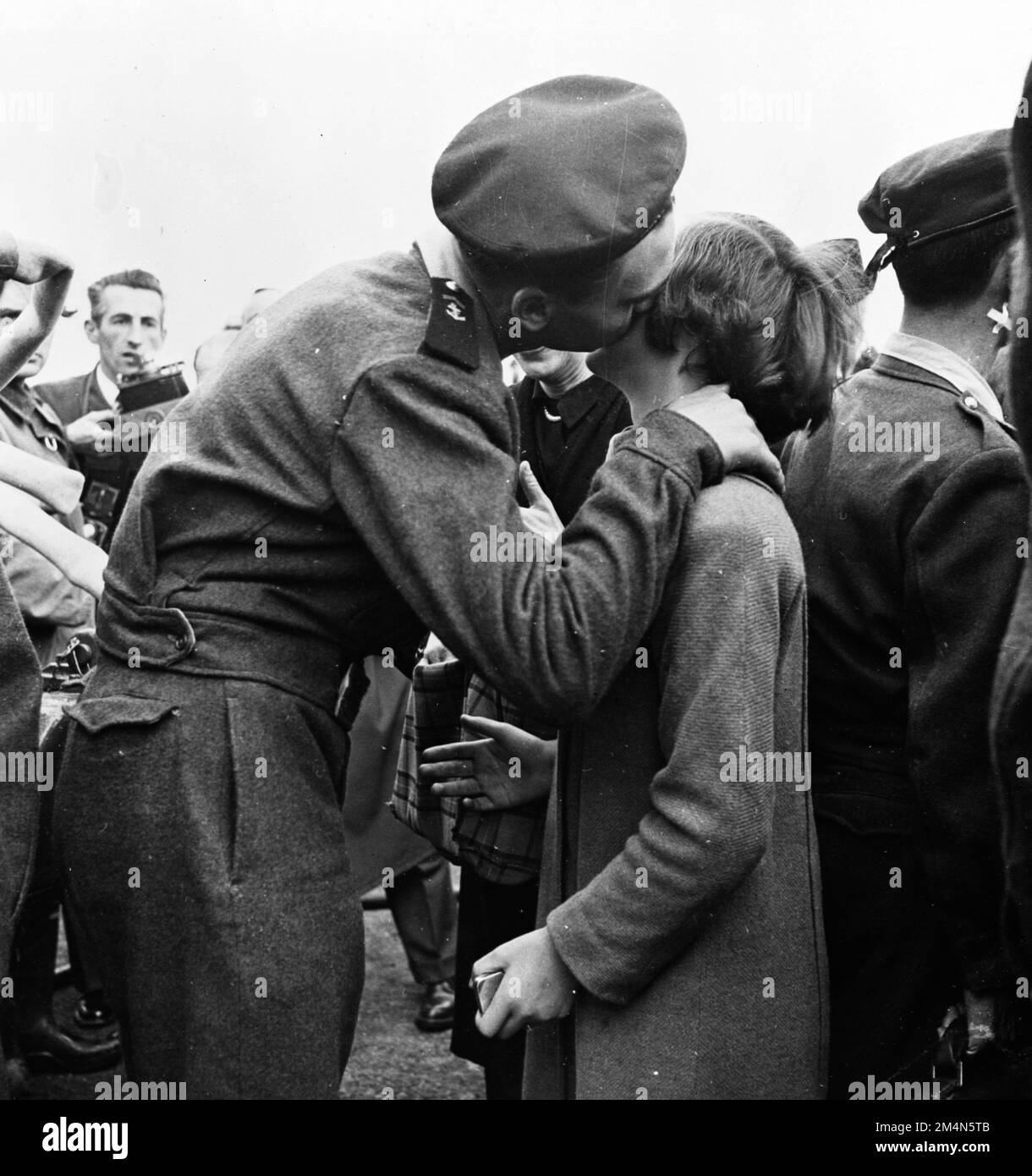 Die ersten Verwundeten von Dien Bien Phu kommen in Orly an. Fotos von Marshall-Plan-Programmen, Ausstellungen und Personal Stockfoto