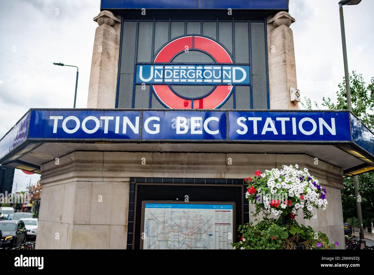 London - September 2022: Tooting Bec U-Bahnstation, eine Station der Northern Line in Tooting, Südwest-London Stockfoto
